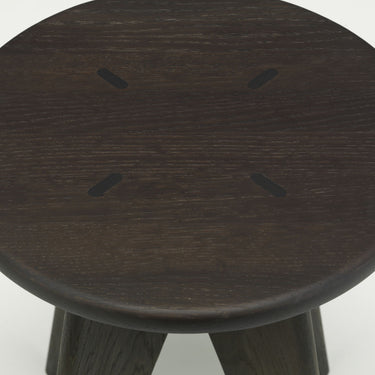 6557749_Tabouret Solvay - Detail_v_fullbleed_1440x.jpg