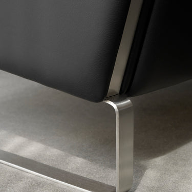 CH101 Lounge Chair Two Enlighten Carl Hansen Son 2.jpg
