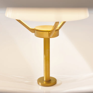 FH_Clam_Pendant_detail_2_CMYK.jpg