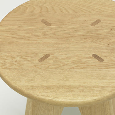6557757_Tabouret Solvay - Detail_v_fullbleed_1440x.jpg