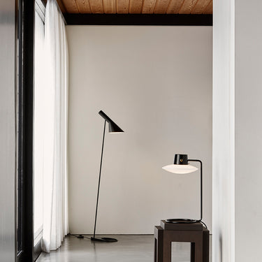 SS23-AJ-Floor-AJ-Oxford-Table-1080x1920-00236.jpg