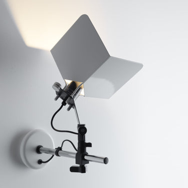 M5956 triedro wall light rotation