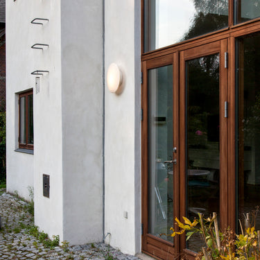 louis poulsen AJ Eklipta outdoor light installation.jpg