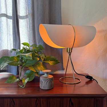 nun table lamp aubock5_edited.png