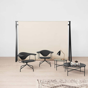 Masculo_swivel_lounge_chair_black_leathe