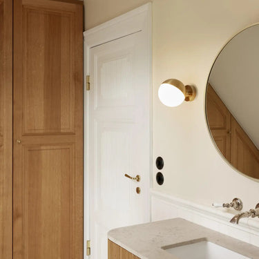 VLstudio_Wall_Brass_Interior_SS22_08481_master.jpeg