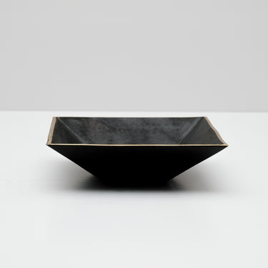 Aubock 4482 square brass dish6.jpg