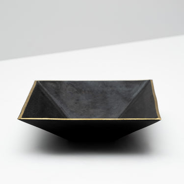 Aubock 4482 square brass dish4.jpg
