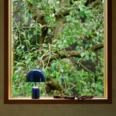 tom dixon bell table lamp two enlighten