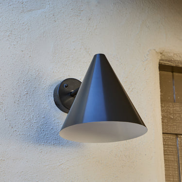 M5550 Bronze painted Tratten Wall Light4.jpg