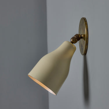 V3429 oluce white and brass wall light ostuni 2