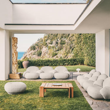 Pacha Sofa Gubi LifestyleGUBI_Goes_Al_Fresco_2022_20.jpg