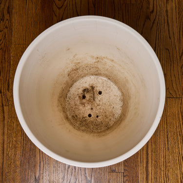 V3522 Set of 3 1970s White Conical Gainey Planters in the Manner of LaGardo Tackett Two En