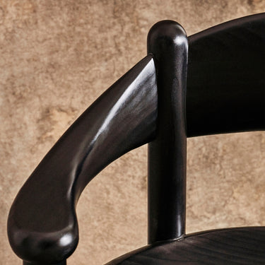 Daumiller Chair GUBI two enlighten Black Detail.jpg