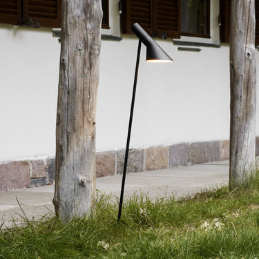 AJ Garden modern outdoor pathway light on grass with a building in the background