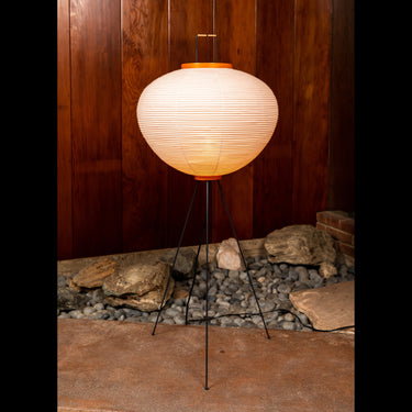 akari 10A floor lamp in lautner house unlit