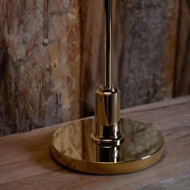 PH 2/1 portable brass able lamp louis poulsen poul henningsen two enlighten base detail 