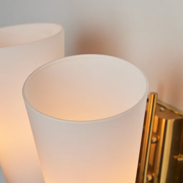  Mauri Almari Model #EY60 B shade detail