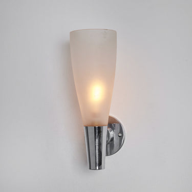 Pietro Chiesa for Fontana Arte Wall-mounted light fixture with a cone-shaped glass shade on a plain background for Two Enlighten 