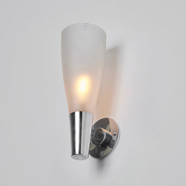 Pietro Chiesa for Fontana Arte Wall-mounted light fixture with a cone-shaped glass shade on a plain background for Two Enlighten 
