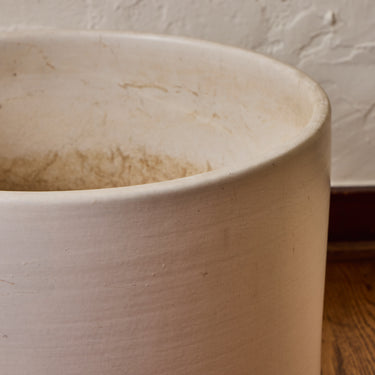 V3521 1960s Architectural Pottery White Ceramic Planter Attributed to Lagardo Tackett Two Enlighten
