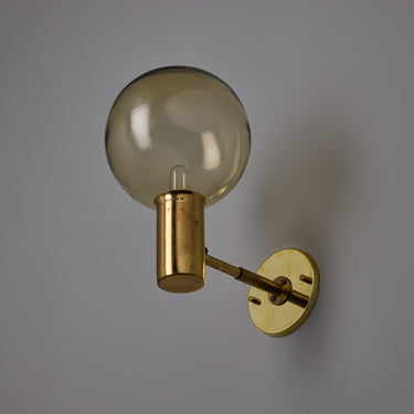 V3531 1960s Hans Agne Jakobsson V149 Glass Brass Wall Lamp for Markaryd Two Enlighten