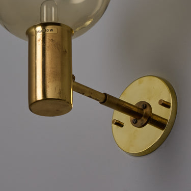 V3531 1960s Hans Agne Jakobsson V149 Glass Brass Wall Lamp for Markaryd Two Enlighten