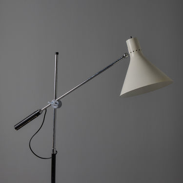 V3550 1950s Italian Articulating Floor Lamp Attributed to Arredoluce for Two Enlighten