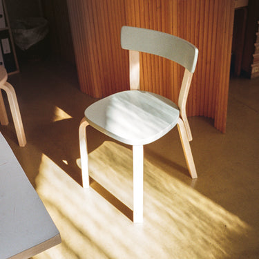 1961093_Chair 69 clear lacquer green seat and back_master.jpg
