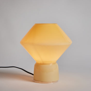 memphis-conica-table-lamp-11.jpg