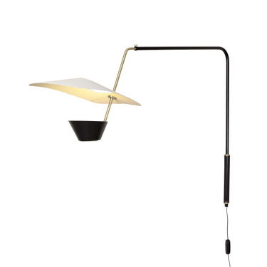 G25-Wall-Lamp-On-View3-Sammode-Pierre-Guariche-Packshot.jpg