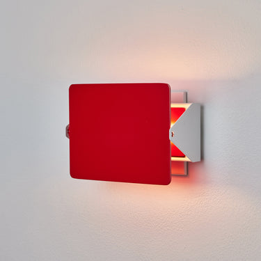 red pivotant side view