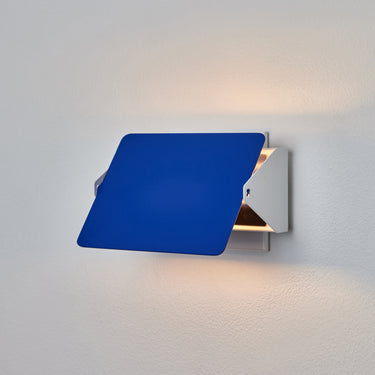 blue pivotant perriand