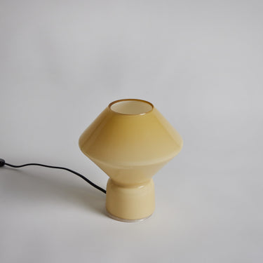 memphis-conica-table-lamp-07.jpg