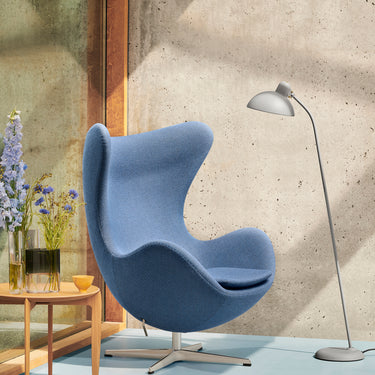 FH_Egg_3316_Re-wool_0758_KAISER idell_6556-F_Easy Grey_Rug_Balance_Tray Table_Oak_Moon Eye